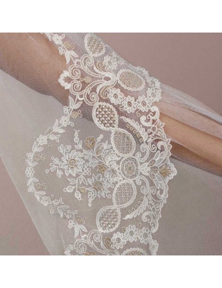 Bride veil detail pamela
