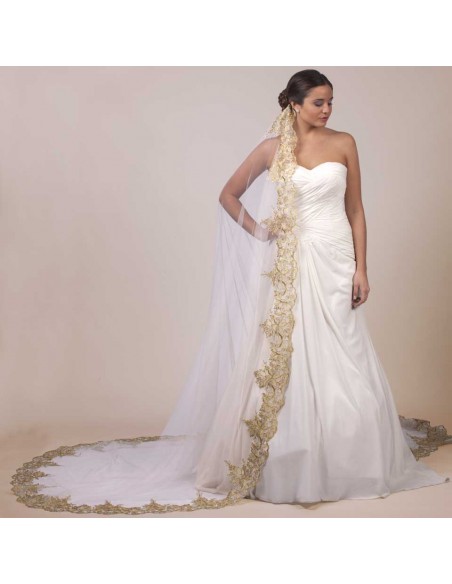 Golden Bride veil model