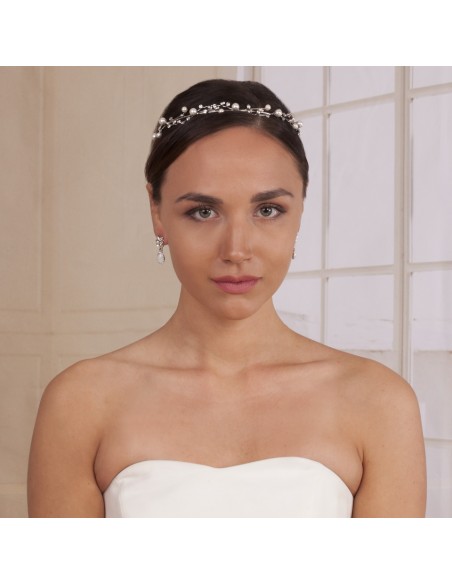 Crystal and pearl headband for bride