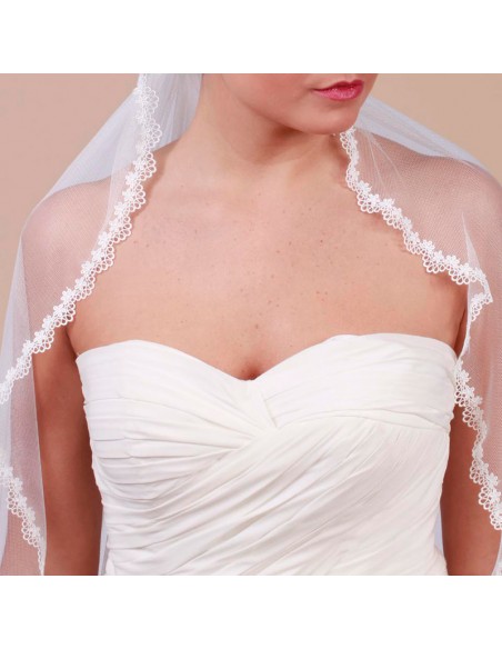 Model veil for bride maia
