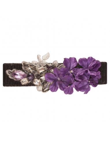 cinturon of purple and black lilya flowers