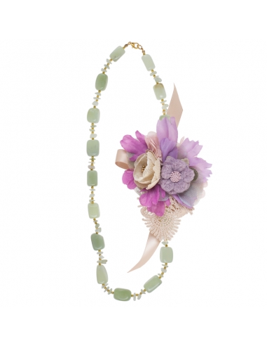 Necklaces for guest with malva green flowers