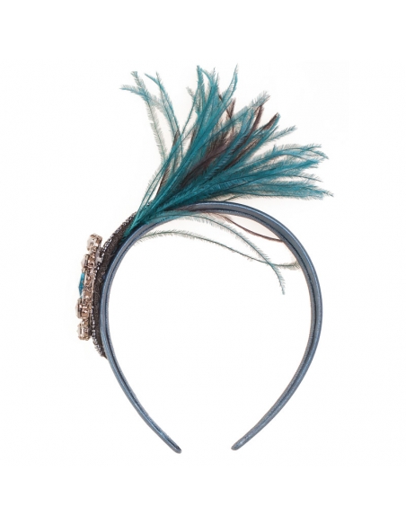 Diadem for guest with clea feathers side detail